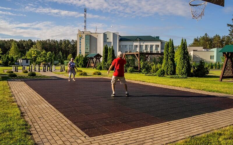 Спортивные площадки